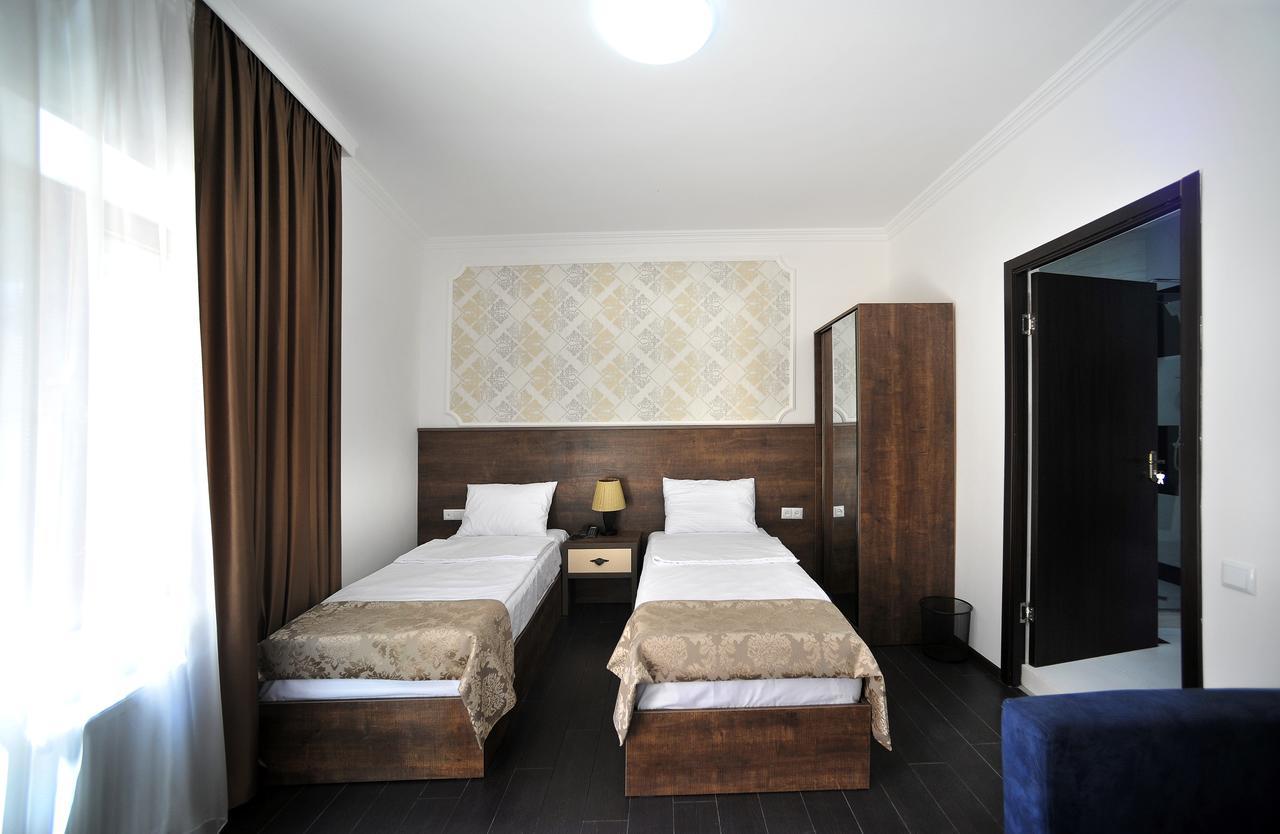 Rk City Hotel Tbiliszi Kültér fotó