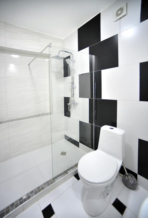 Rk City Hotel Tbiliszi Kültér fotó