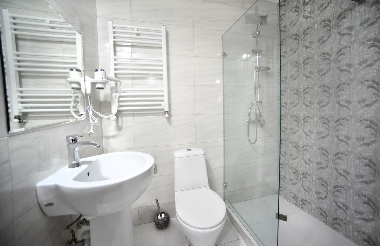Rk City Hotel Tbiliszi Kültér fotó