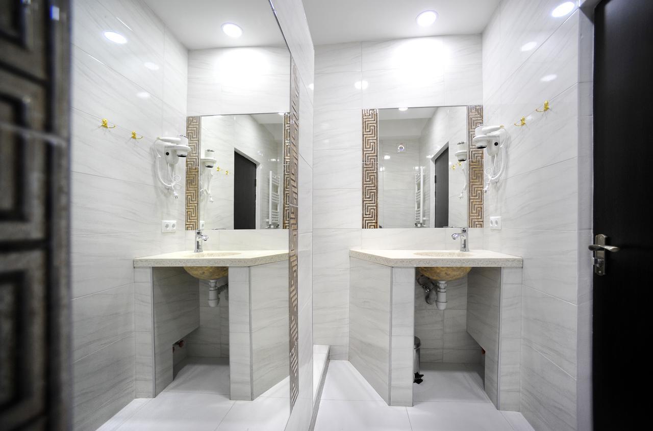 Rk City Hotel Tbiliszi Kültér fotó
