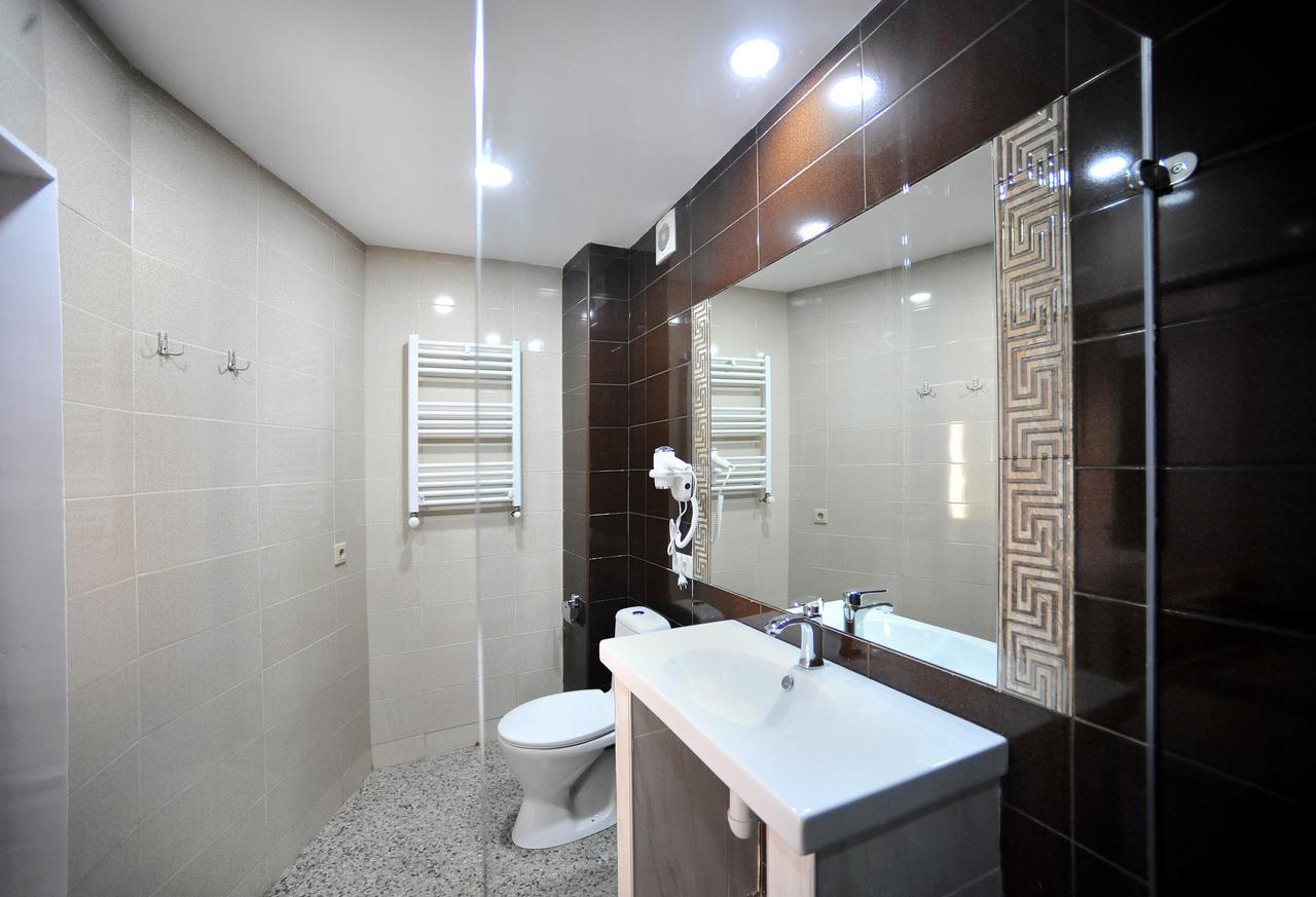 Rk City Hotel Tbiliszi Kültér fotó